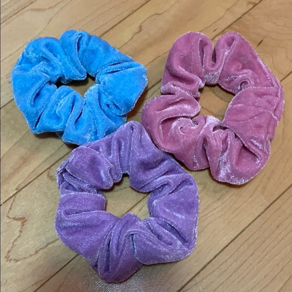 pack of pastel velvet scrunchies